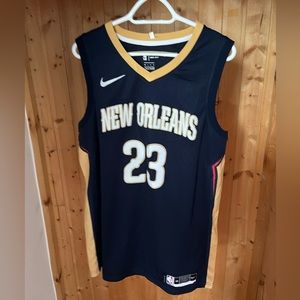 Anthony Davis, New Orleans pelicans jersey.